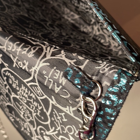 Betsey Johnson convertible Clutch in metallic teal print, pyramidal studs EUC - Picture 5 of 7